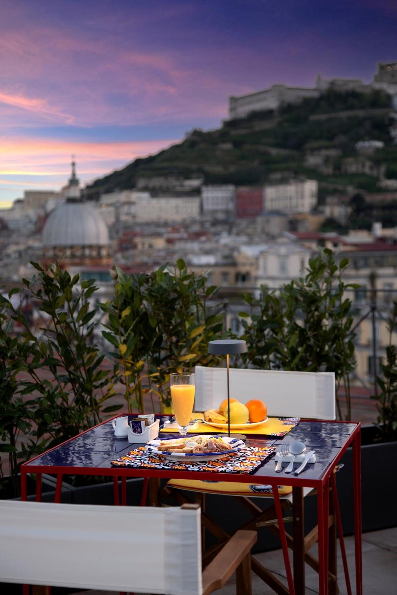 Galleria Port'Alba - Suites & Rooftop Napoli Bagian luar foto