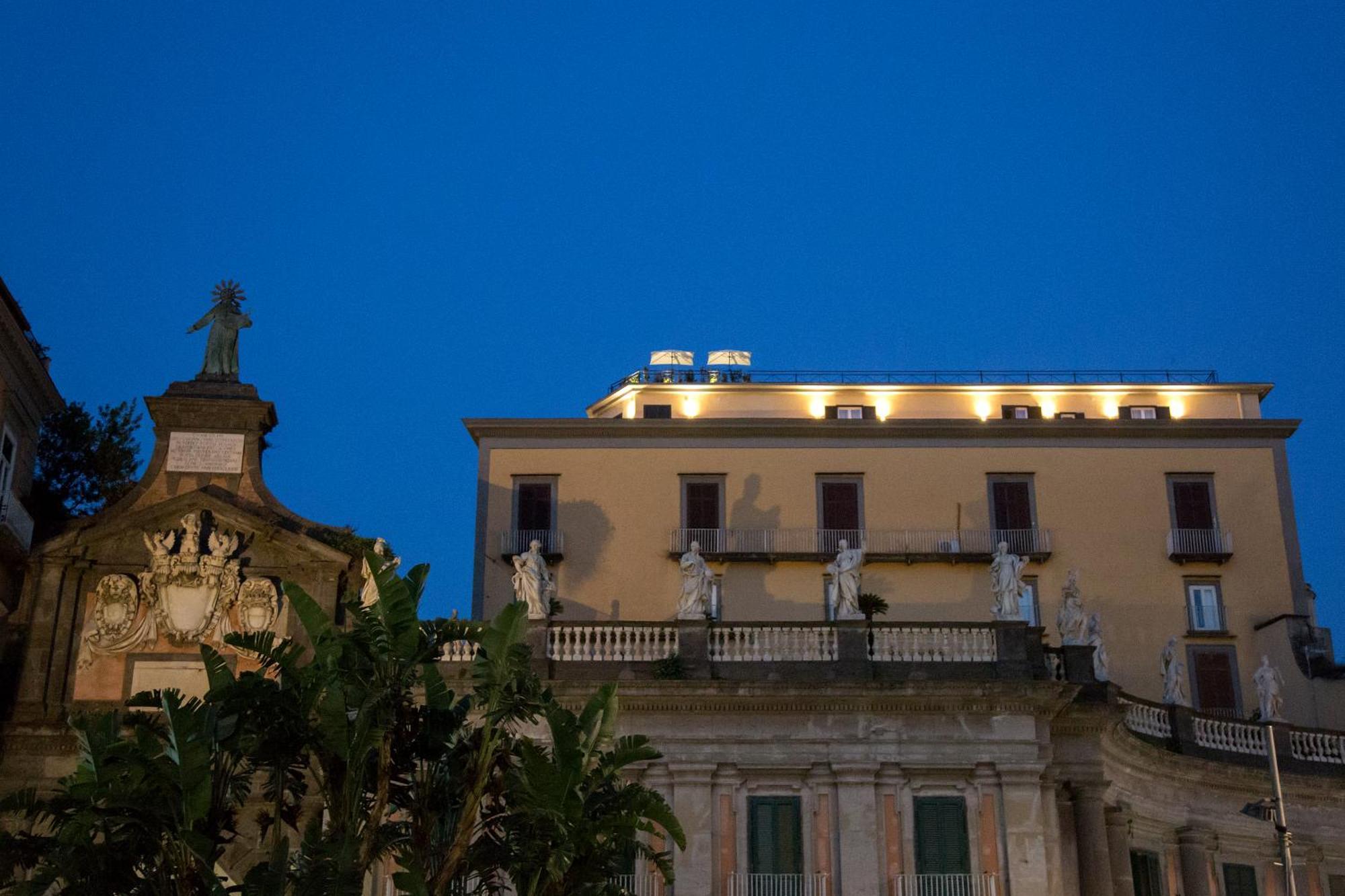 Galleria Port'Alba - Suites & Rooftop Napoli Bagian luar foto