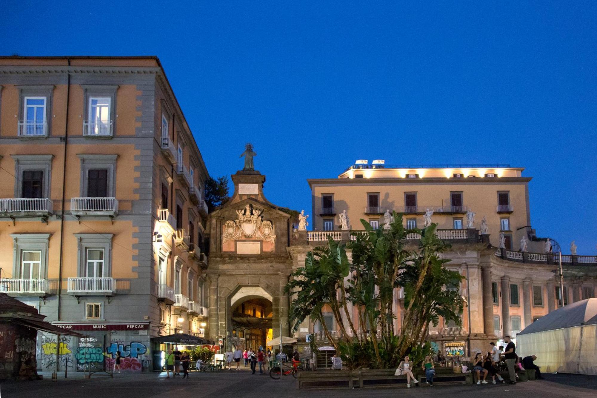 Galleria Port'Alba - Suites & Rooftop Napoli Bagian luar foto